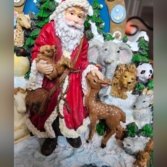 Vintage Santa Music Box - Picture 12 of 17